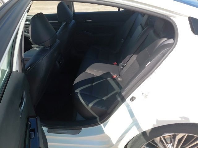Used 2023 Pearl White Nissan 2.5 SL image 28