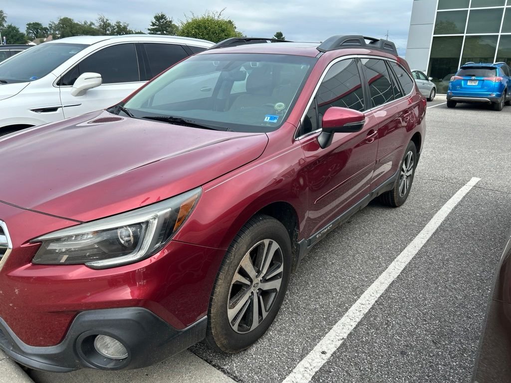 Used 2018 Red Subaru 2.5i image 2