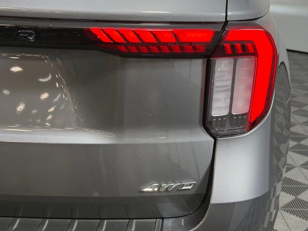 2025 Ford Explorer ST-LINE - Photo 12