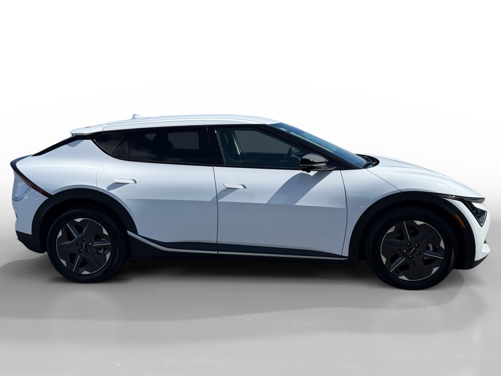 Used 2025 Glacier White Pearl Kia Light image 6