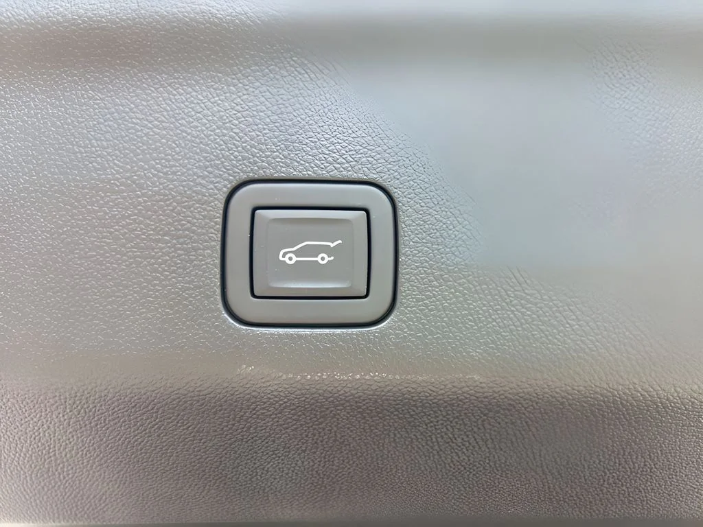 Used 2023 Black GMC Denali Ultimate image 33