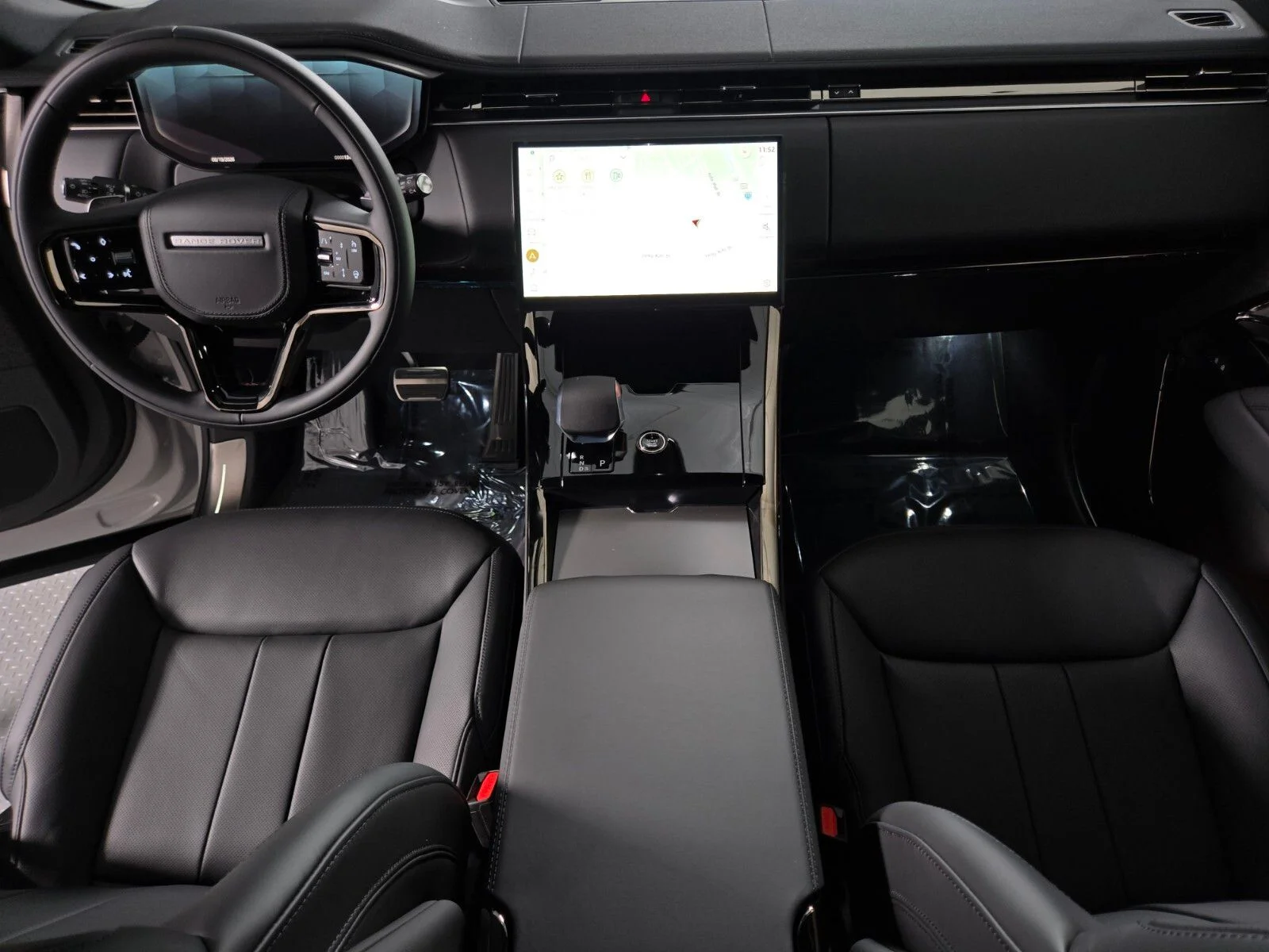 New 2026 Borasco Grey Land Rover Dynamic SE image 4