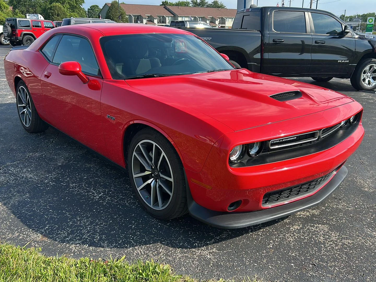 Used 2023 Torred Clearcoat Dodge R/T image 3