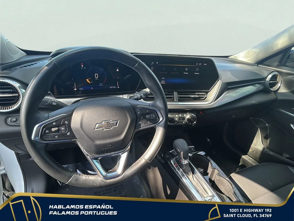 Used 2024 Summit White Chevrolet ACTIV image 15