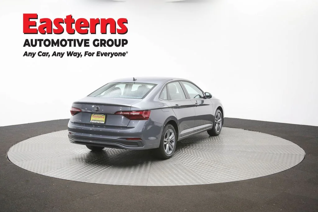 Used 2024 Silver Volkswagen 1.5T SE image 33