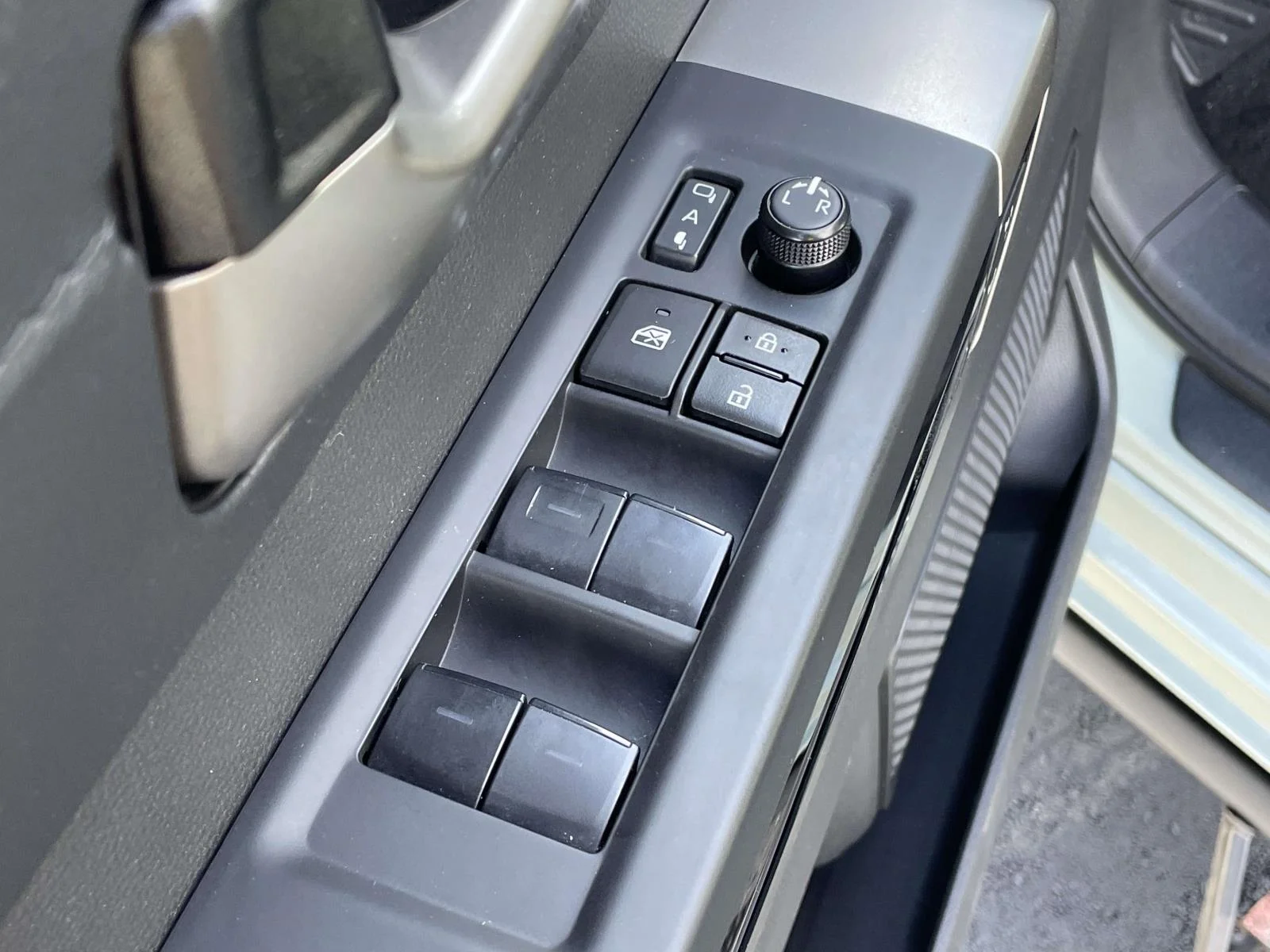 Used 2024 Lunar Rock Toyota Limited image 6