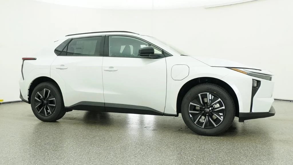New 2026 Wind Chill Pearl Toyota XLE image 53