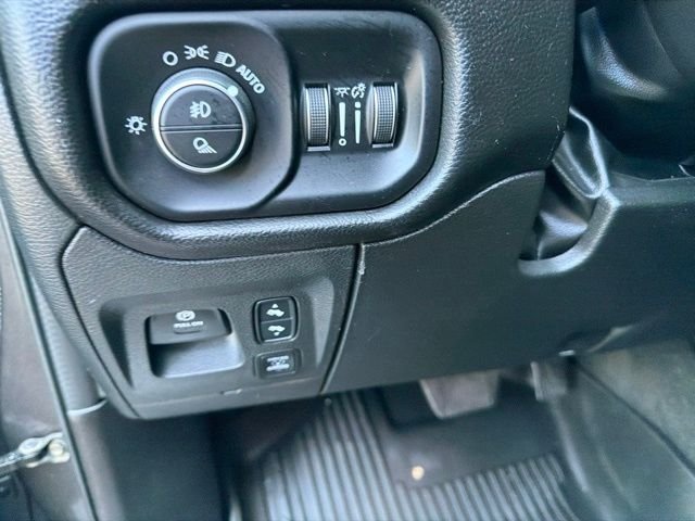 Used 2022 Granite Crystal Metallic Clearcoat Ram Laramie image 34
