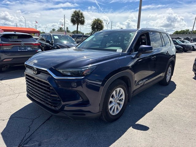 Used 2025 Blue Toyota XLE image 6