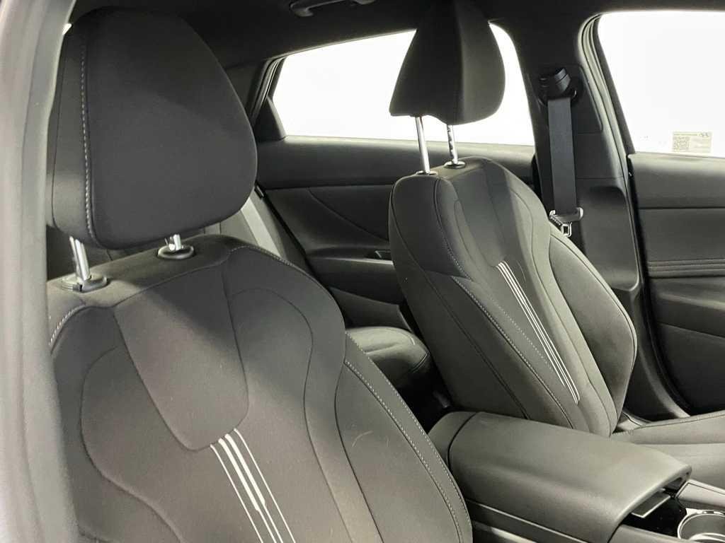 New 2025 Abyss Black Hyundai SEL Sport image 41