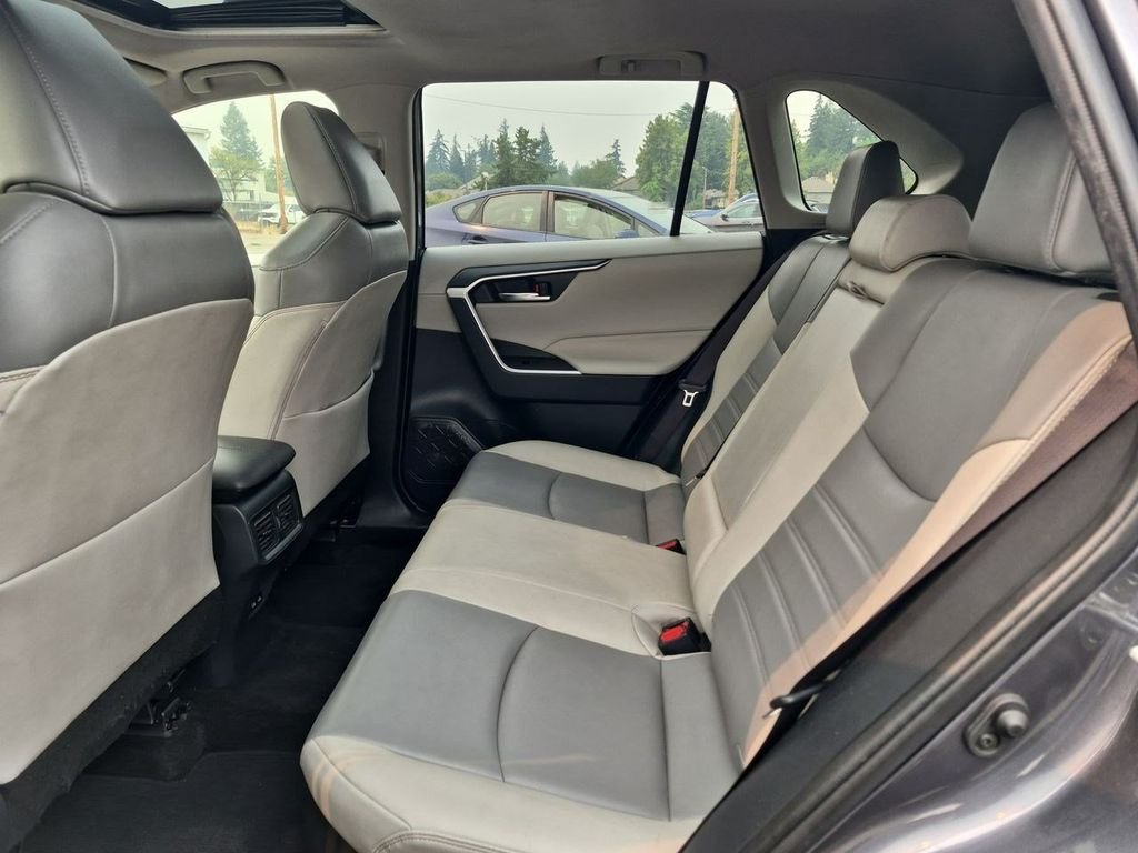 Used 2022 Magnetic Gray Metallic Toyota XLE Premium image 24