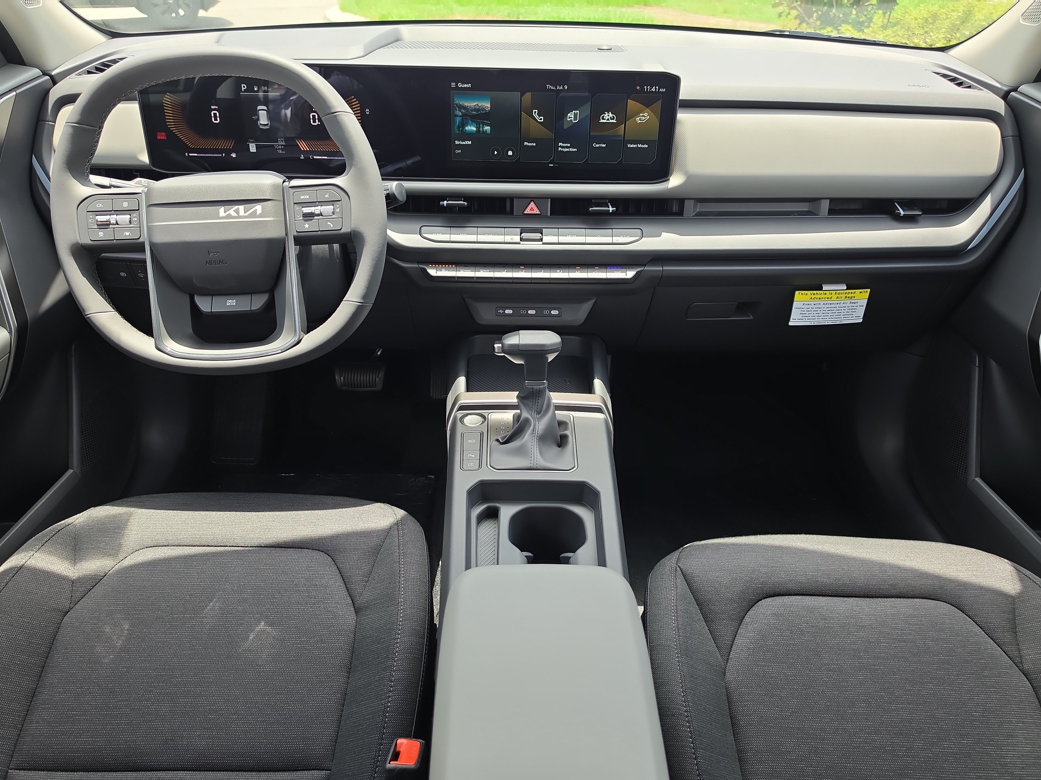 New 2027 Snow White Pearl Kia LX image 12
