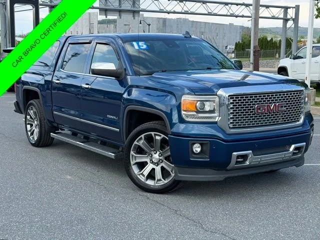 2015 GMC Sierra 4WD Crew Cab Short Box's photo