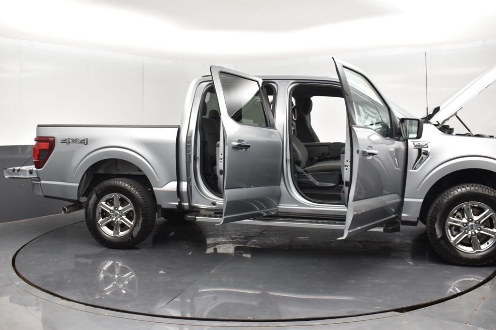 Used 2025 Silver Ford XLT image 36