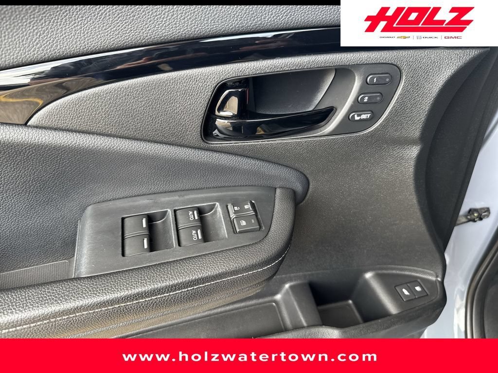 Used 2022 Gray Honda AWD Elite image 14