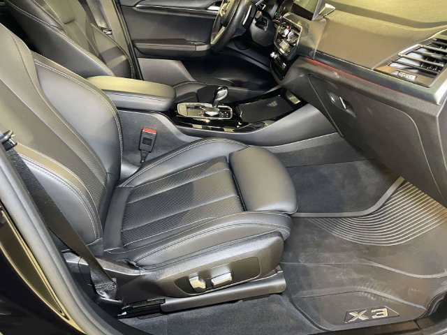 Used 2022 Black BMW xDrive30i image 23