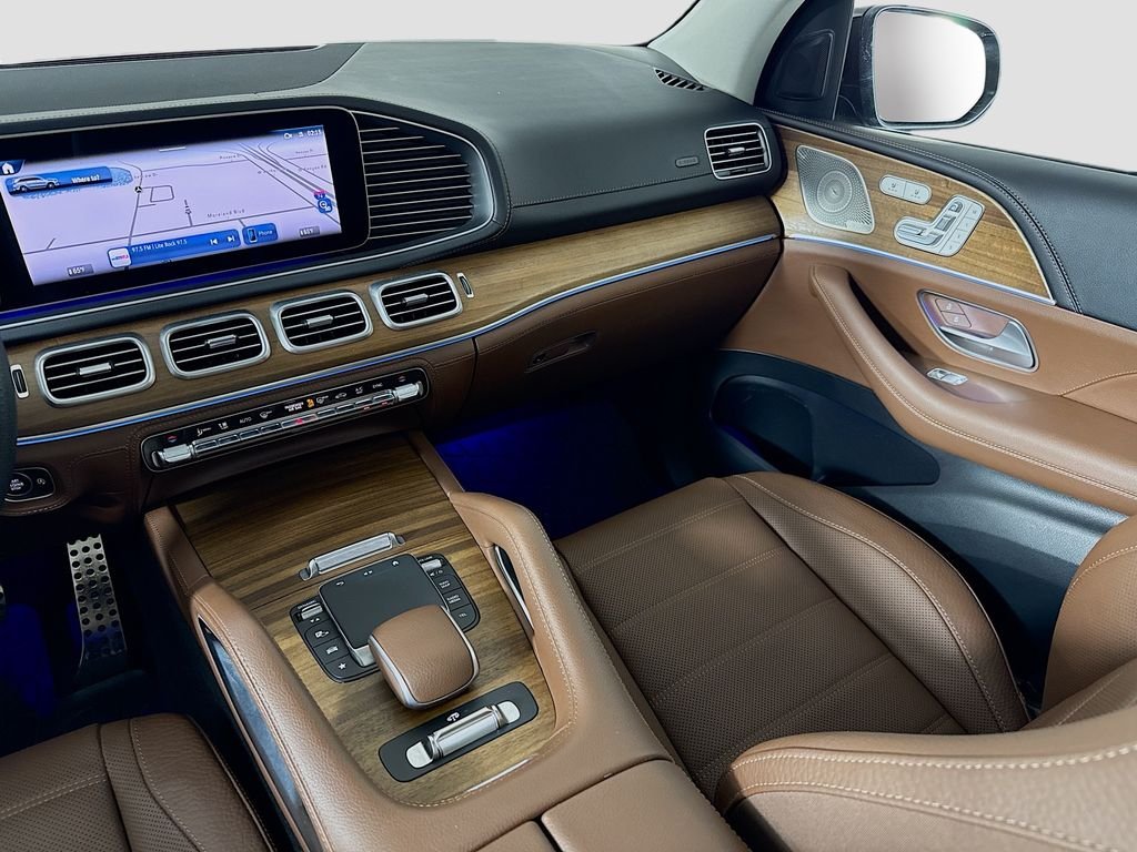 Used 2024 Green Mercedes-Benz GLS 580 image 25