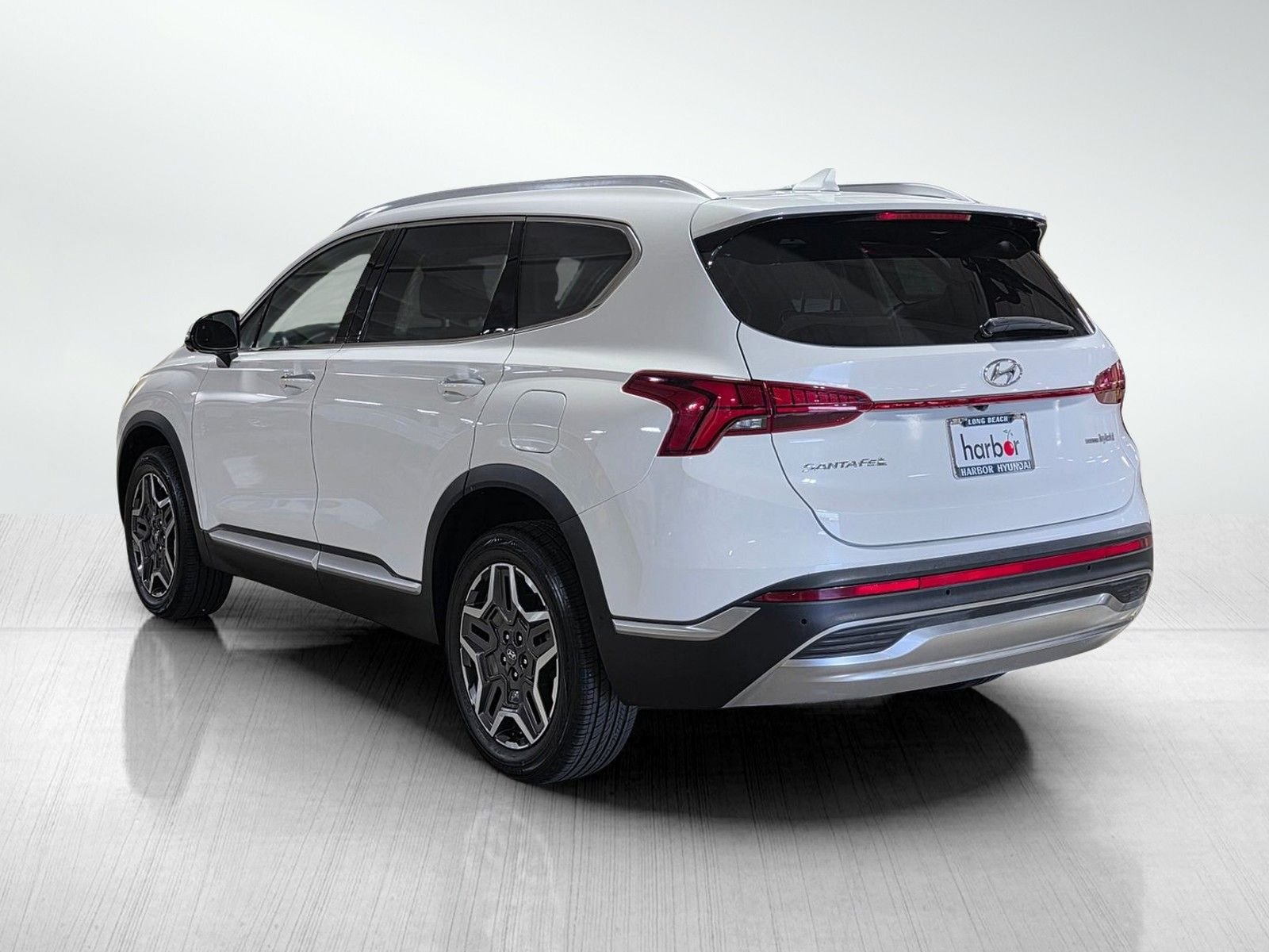 Used 2021 Cream White Hyundai Limited image 5