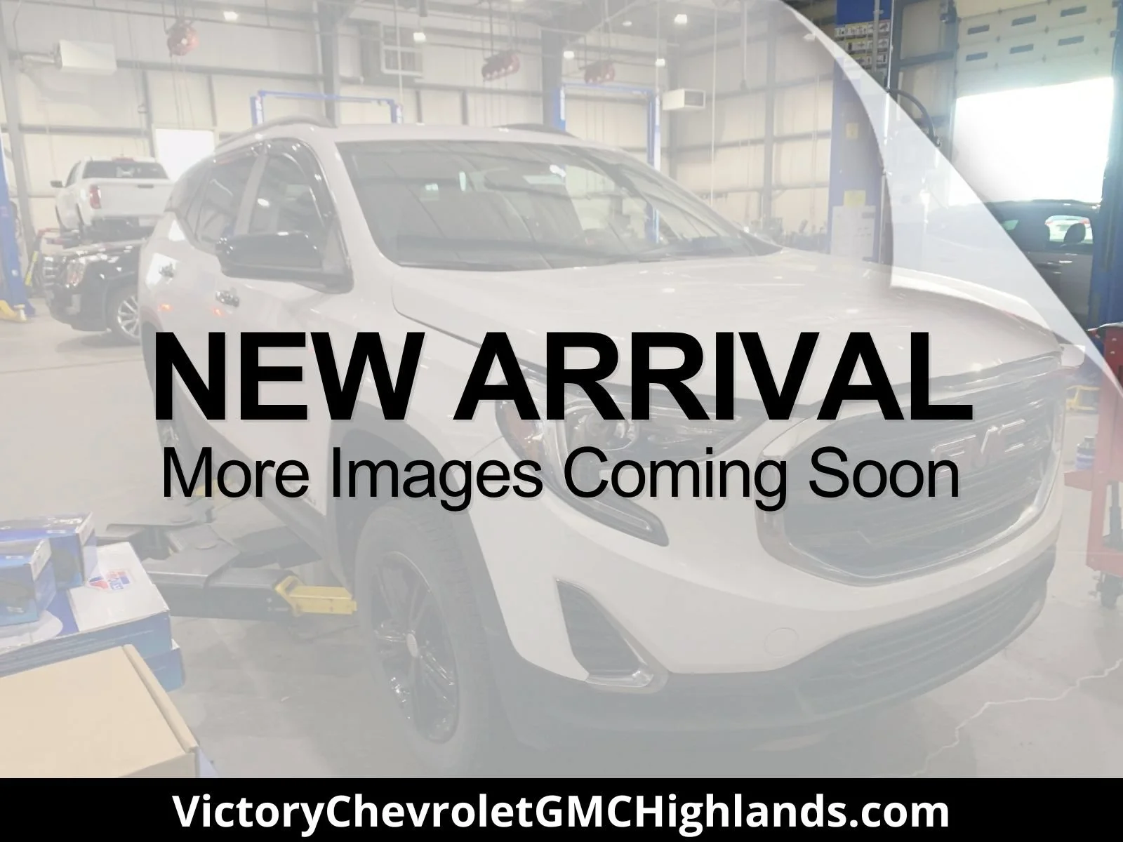 Used 2021 SUMMIT WHITE GMC SLE image 1