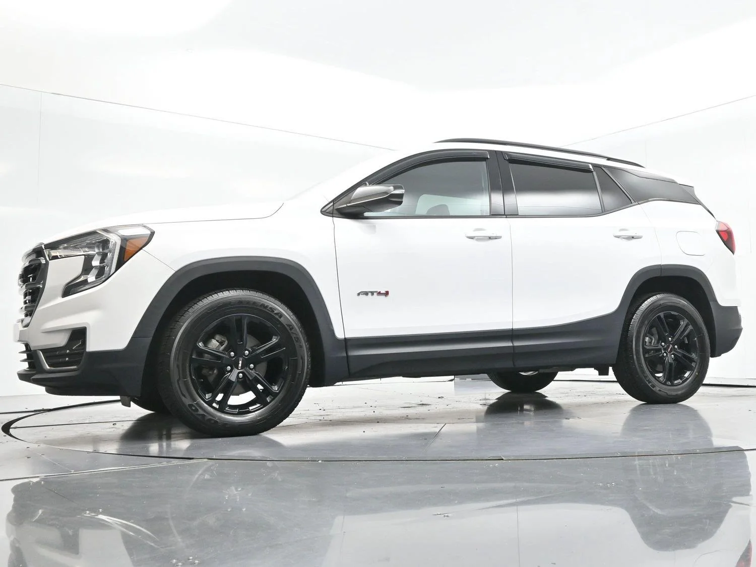 Used 2022 Summit White GMC AT4 image 54