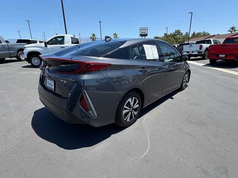 Used 2018 Magnetic Gray Met Toyota Plus image 3