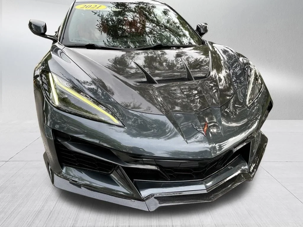 Used 2021 Gray Chevrolet Stingray image 25