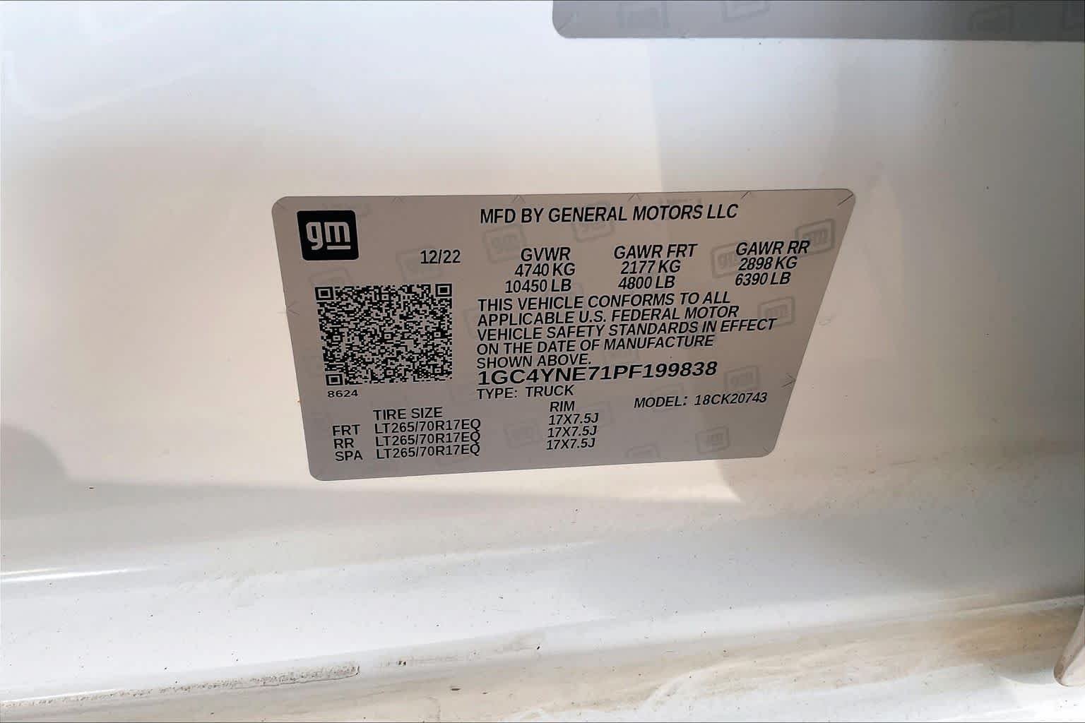 Used 2023 Summit White Chevrolet LT image 32
