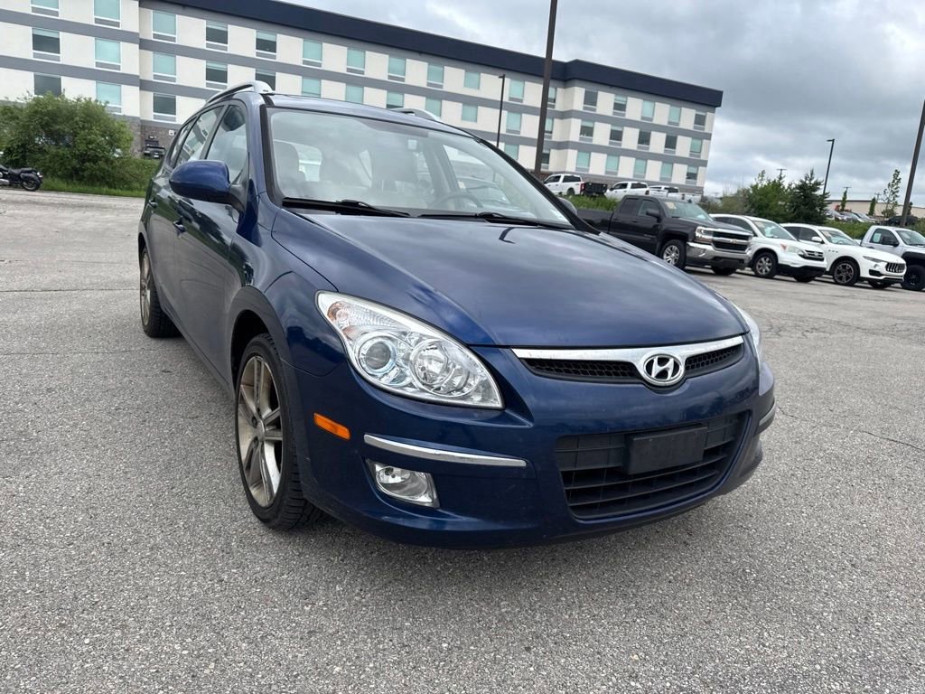 Used 2012  Hyundai SE image 9