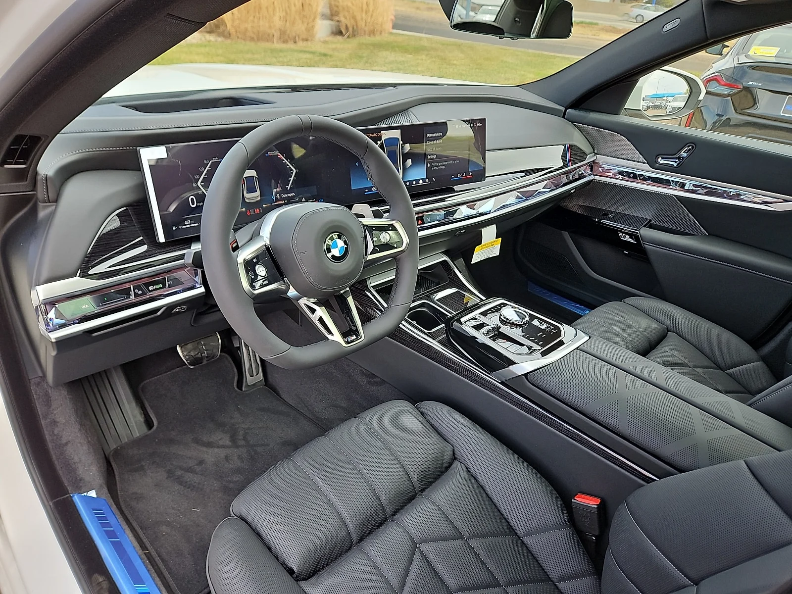 New 2026 Alpine White BMW i Rear-Wheel Drive image 11