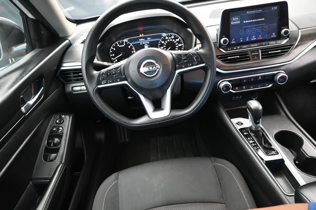 2025 Nissan Altima SV - Photo 28