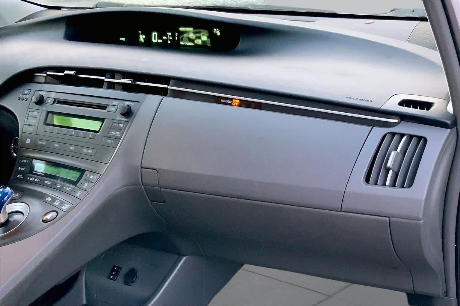 Used 2010 Classic Silver Metallic Toyota III image 15