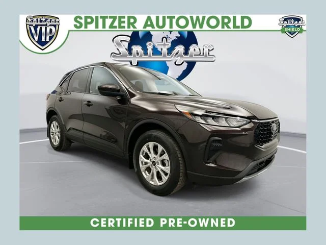 Used 2023 Red Ford Active image 1