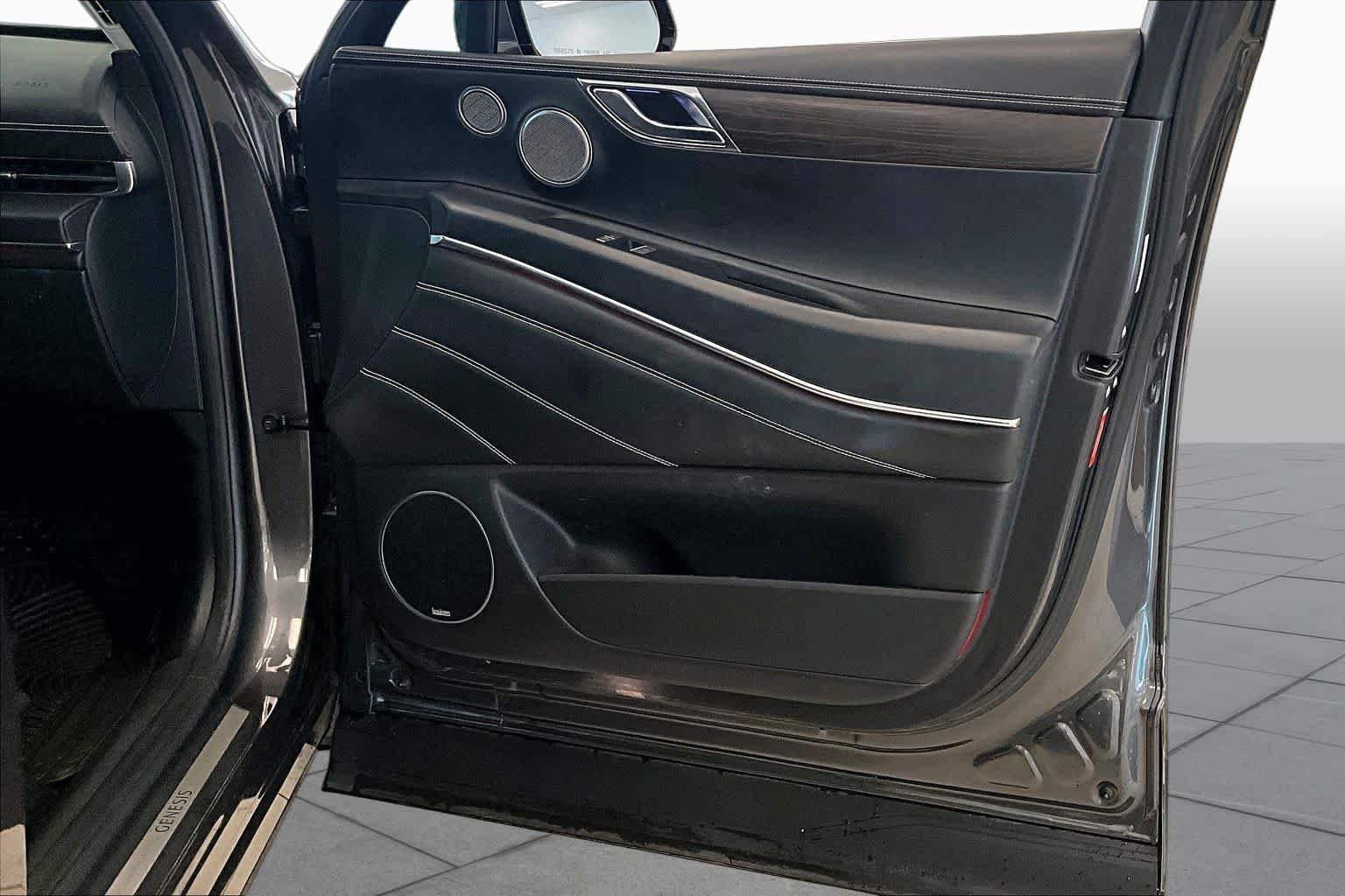 Used 2022 Himalayan Gray Genesis  image 22