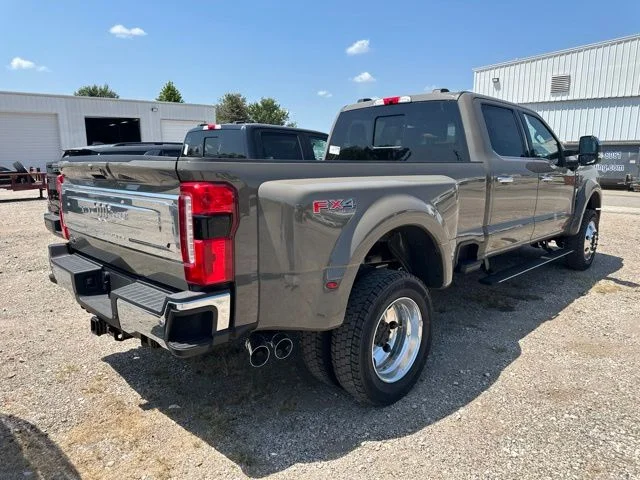 New 2026 Gray Ford King Ranch image 4