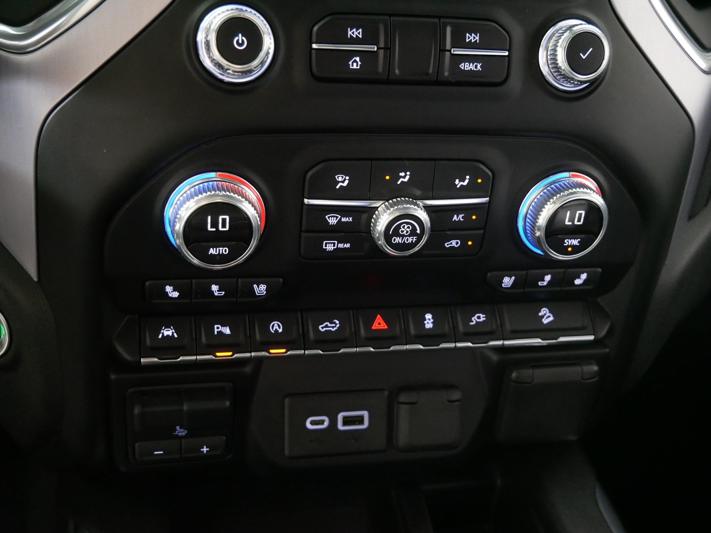Certified Used 2019 RED QUARTZ TINTCOAT GMC SLT image 23