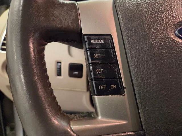 Used 2011 Silver Ford Limited image 27
