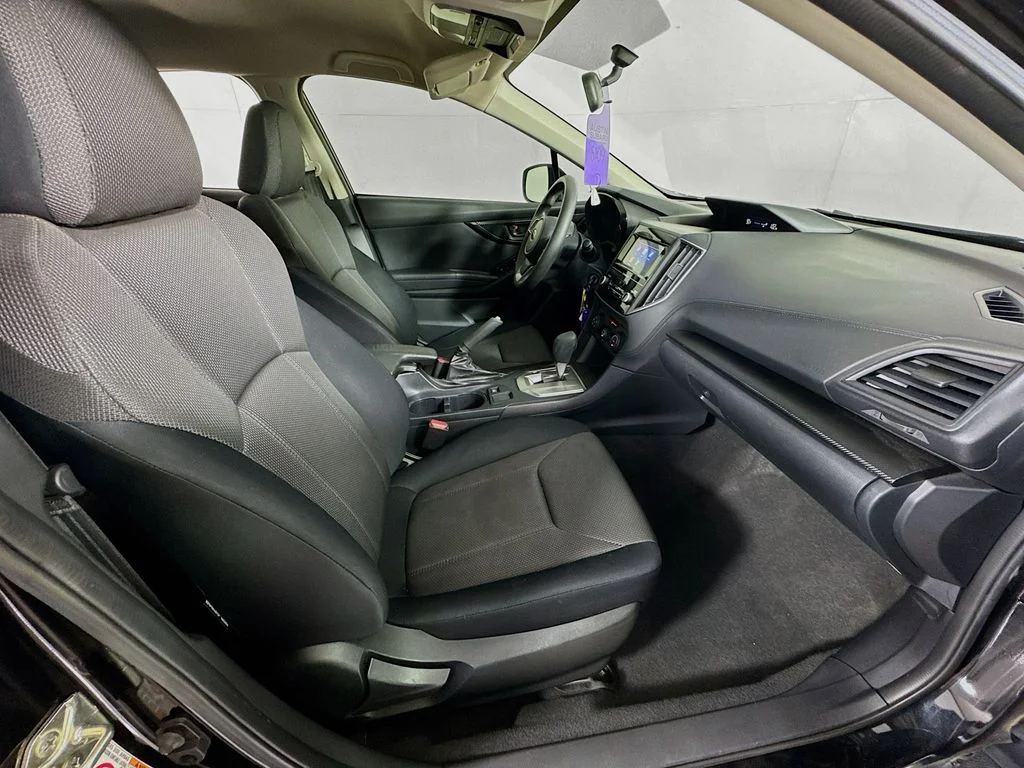 Used 2018 Black Subaru 2.0i image 32