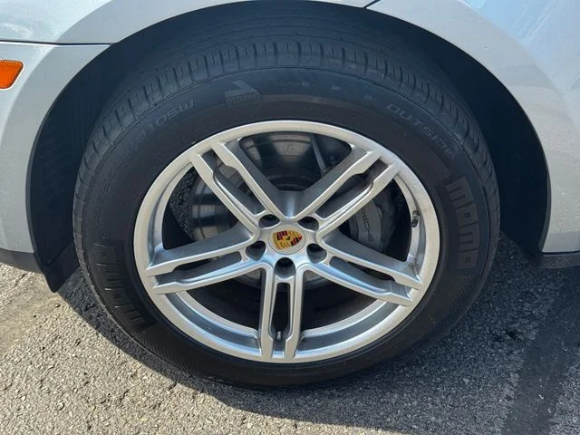 2021 Porsche Macan S - Photo 10