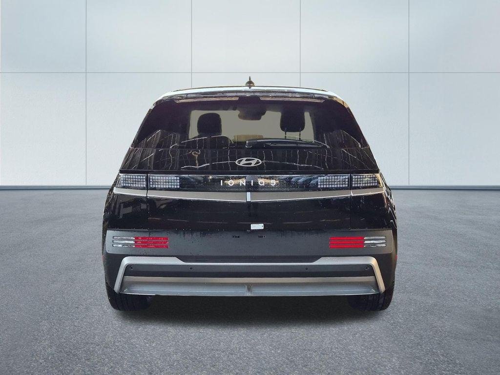 New 2026 Black Hyundai SEL image 5
