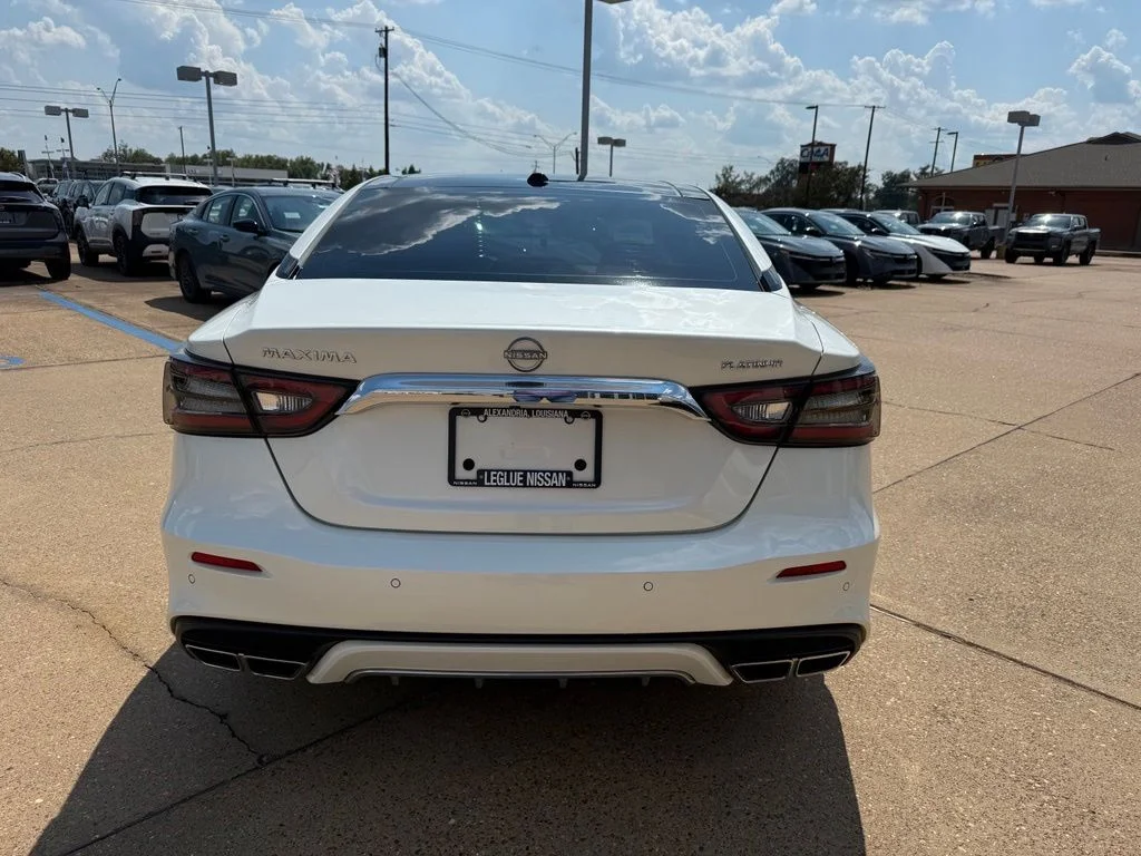 Certified Used 2023 White Nissan Platinum image 4