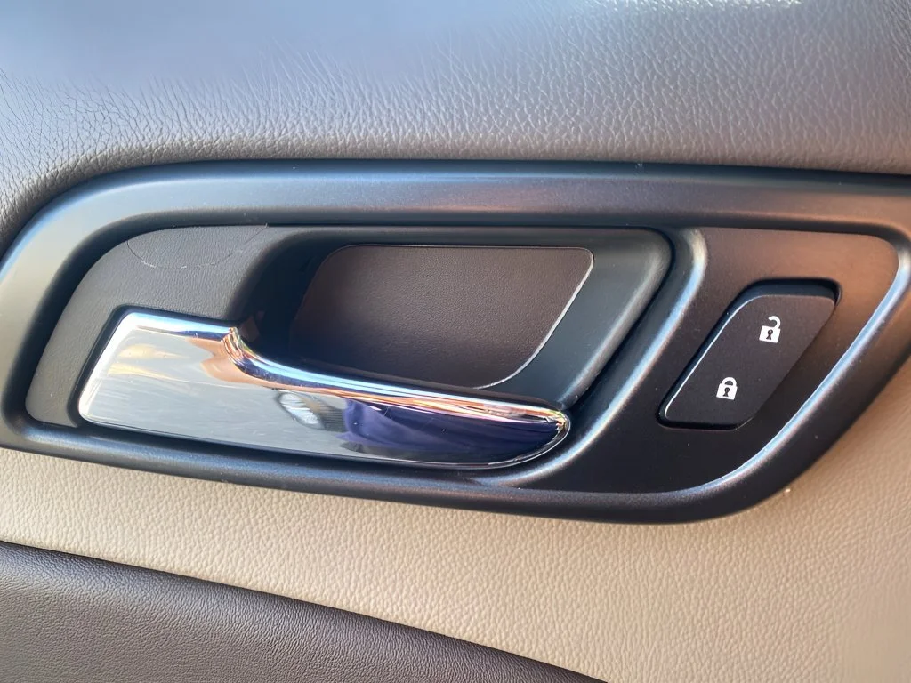 Used 2019 SATIN STEEL METALLIC Chevrolet LT image 13