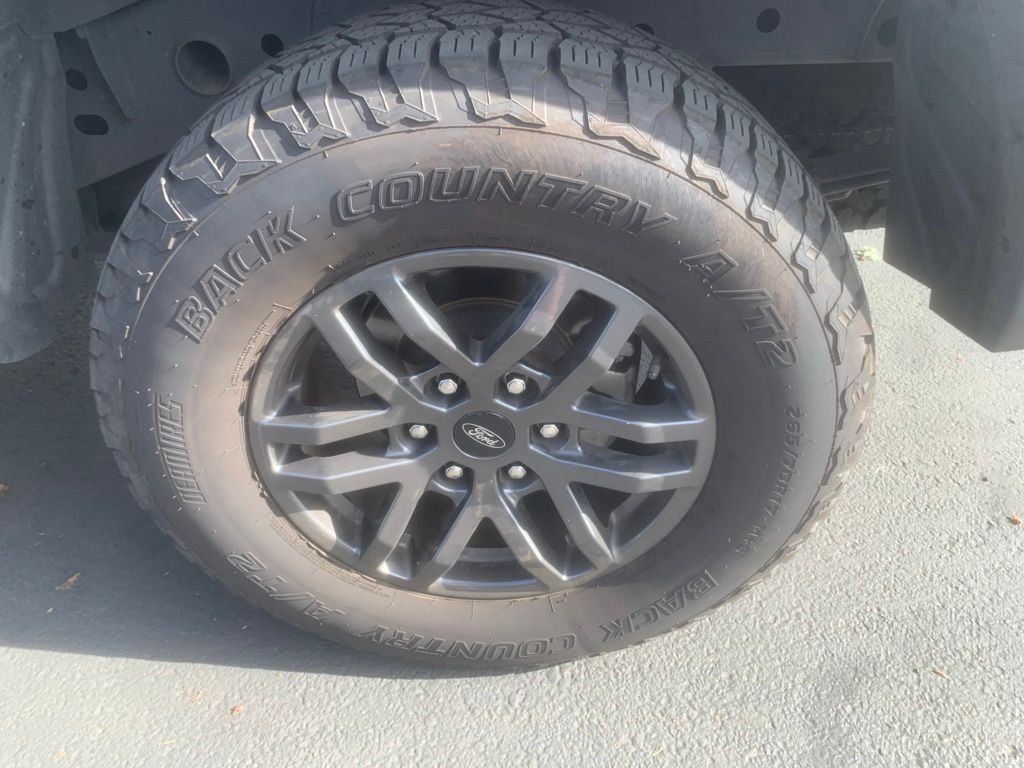 Used 2021 Silver Ford Lariat image 9