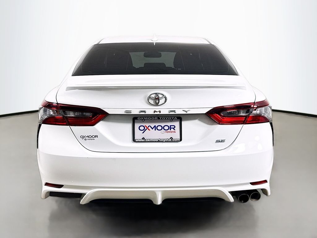Used 2023 Ice Cap Toyota SE image 6