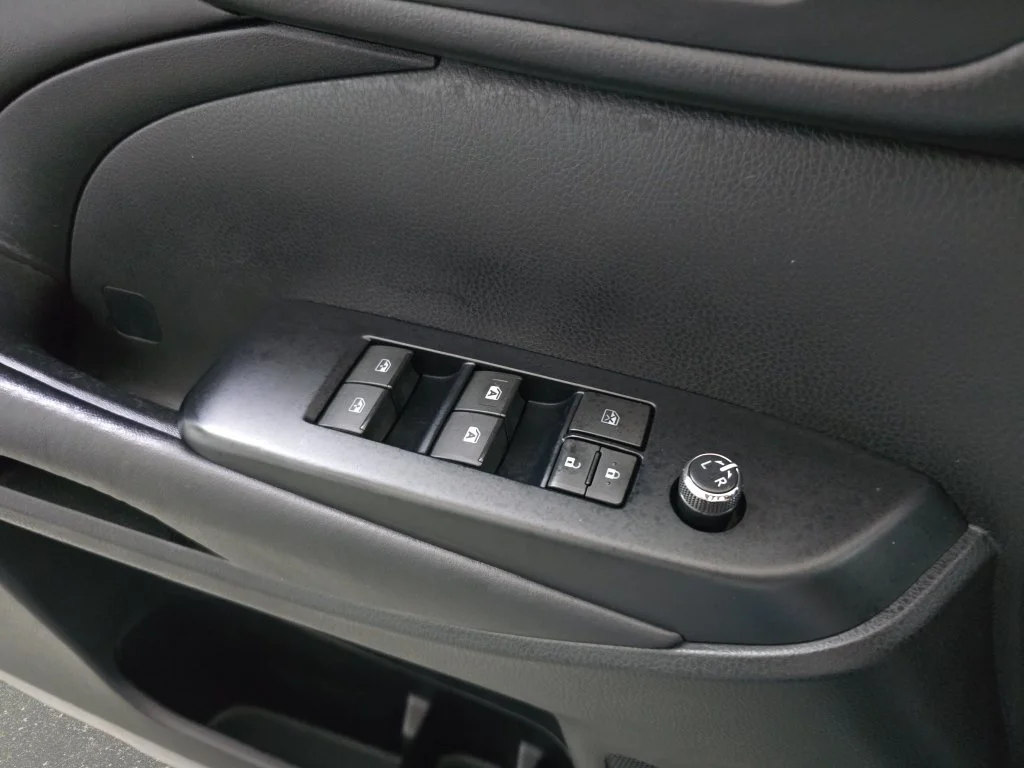 Used 2017 Silver Toyota SE image 28