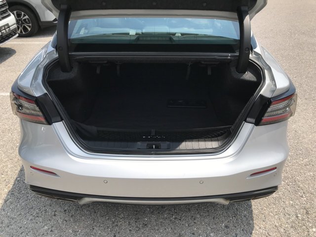 Used 2020 Brilliant Silver Metallic Nissan SL image 26