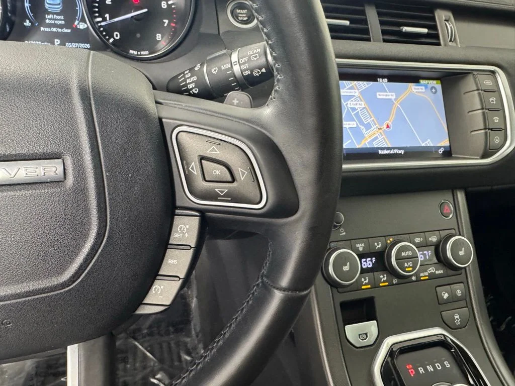 Used 2019 Fuji White Land Rover SE image 21
