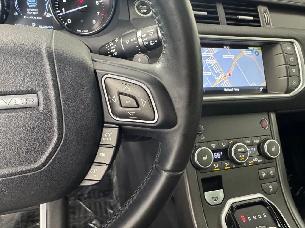 Used 2019 Fuji White Land Rover SE image 21