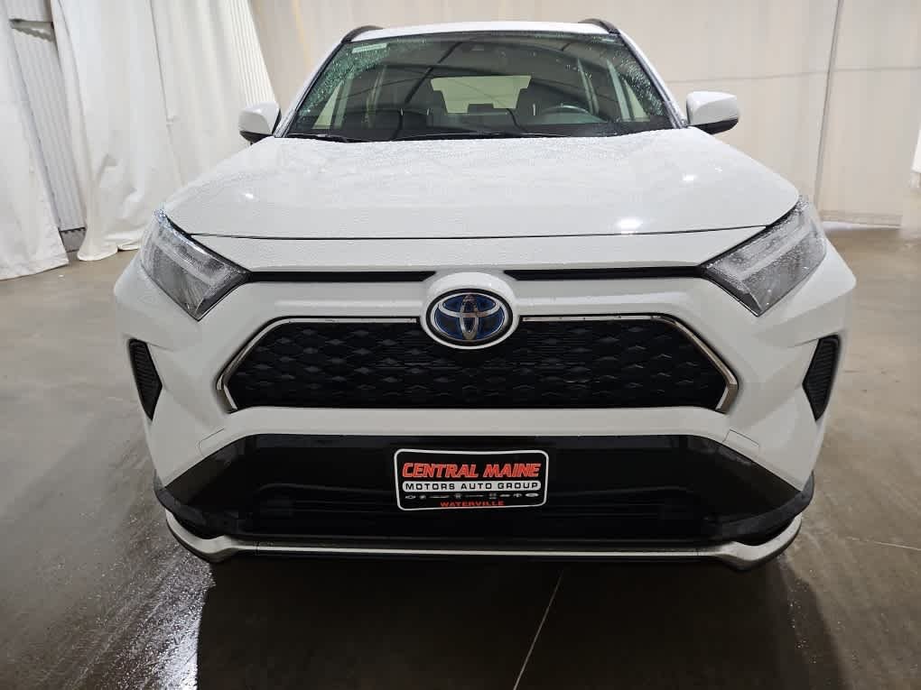 Used 2023 Ice Cap Toyota SE image 7