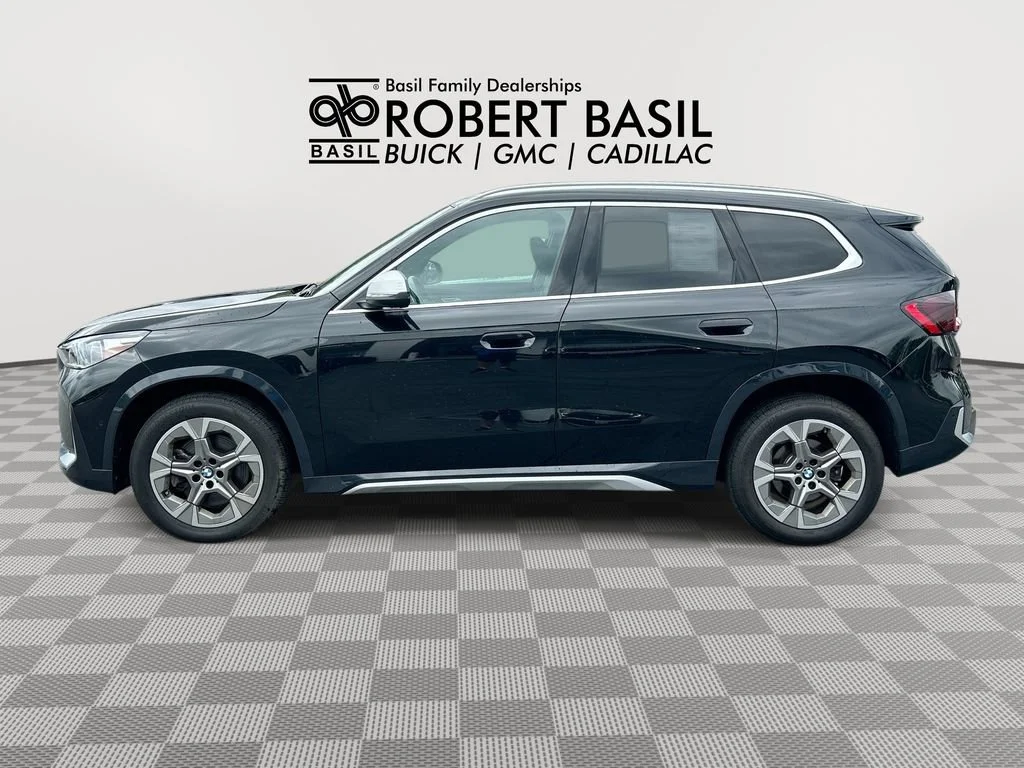 Used 2024 Bk BMW xDrive28i image 5