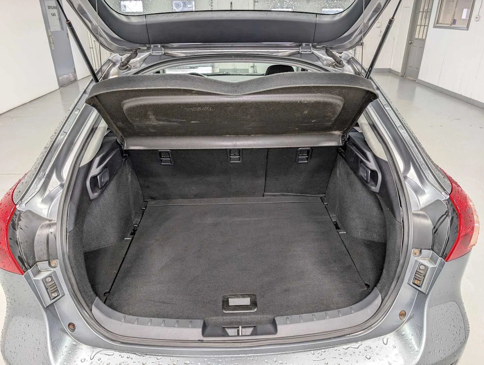 Used 2014 Mercury Gray Pearl Mitsubishi ES image 7